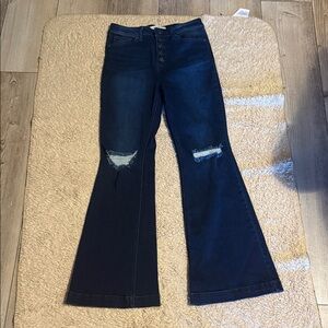 Women’s Petite Kancan Jeans
